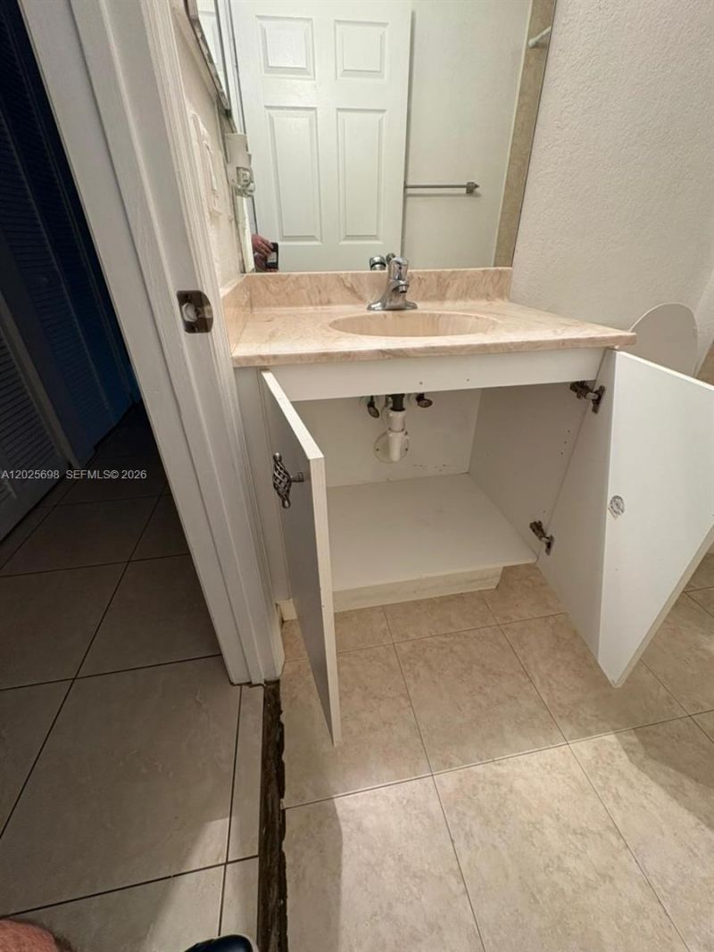 117 SE 3rd Ave , Unit 7, Hallandale Beach, FL 33009 Photo