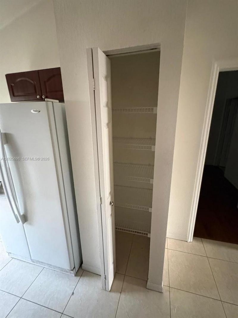 117 SE 3rd Ave , Unit 7, Hallandale Beach, FL 33009 Photo