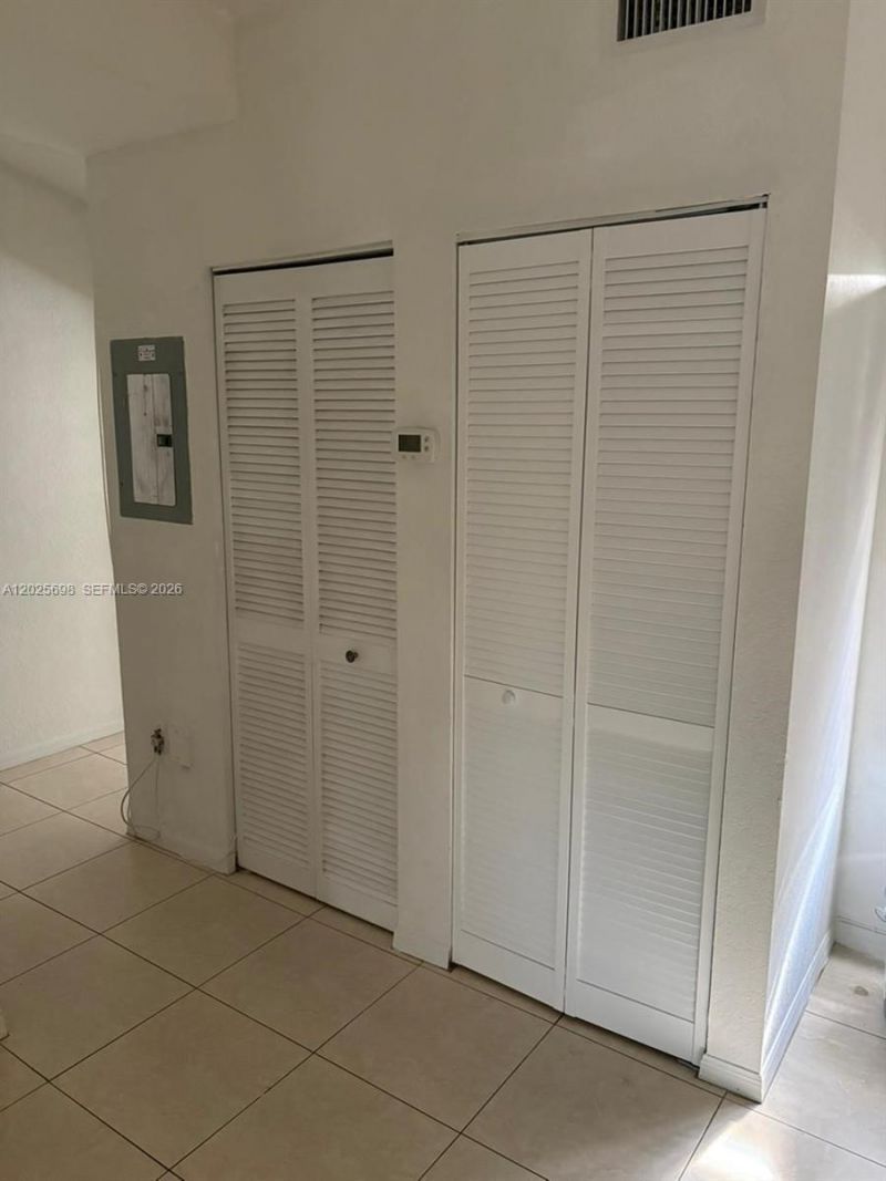 117 SE 3rd Ave , Unit 7, Hallandale Beach, FL 33009 Photo