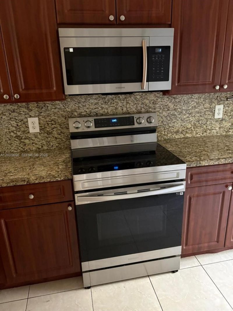117 SE 3rd Ave , Unit 7, Hallandale Beach, FL 33009 Photo