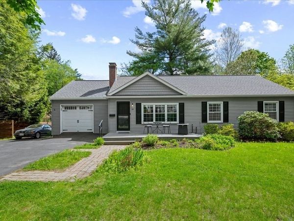 23 Ward St, Auburn, MA 01501