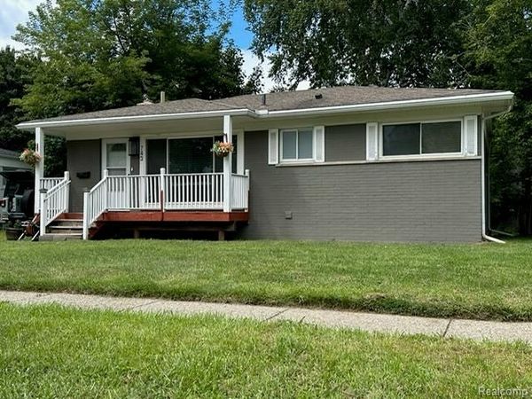 743 E Summit Street, Milford Twp, MI 48381