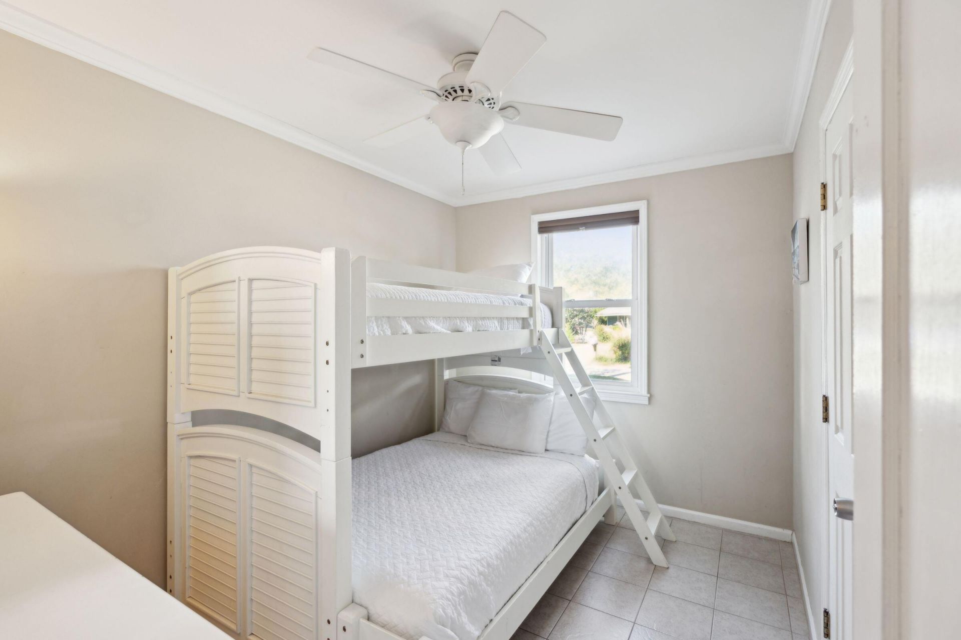 2700 Cameron Boulevard Photo 23