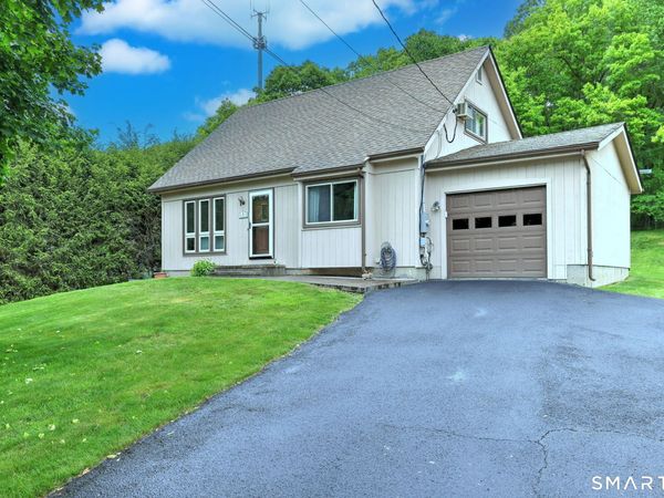 4 Windsor , Naugatuck, CT 06770