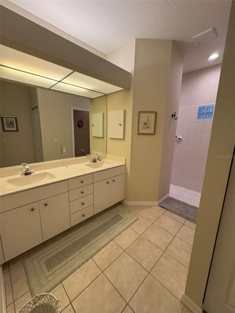 908 Paisley Court, Unit 5, Venice, FL 34293 Photo