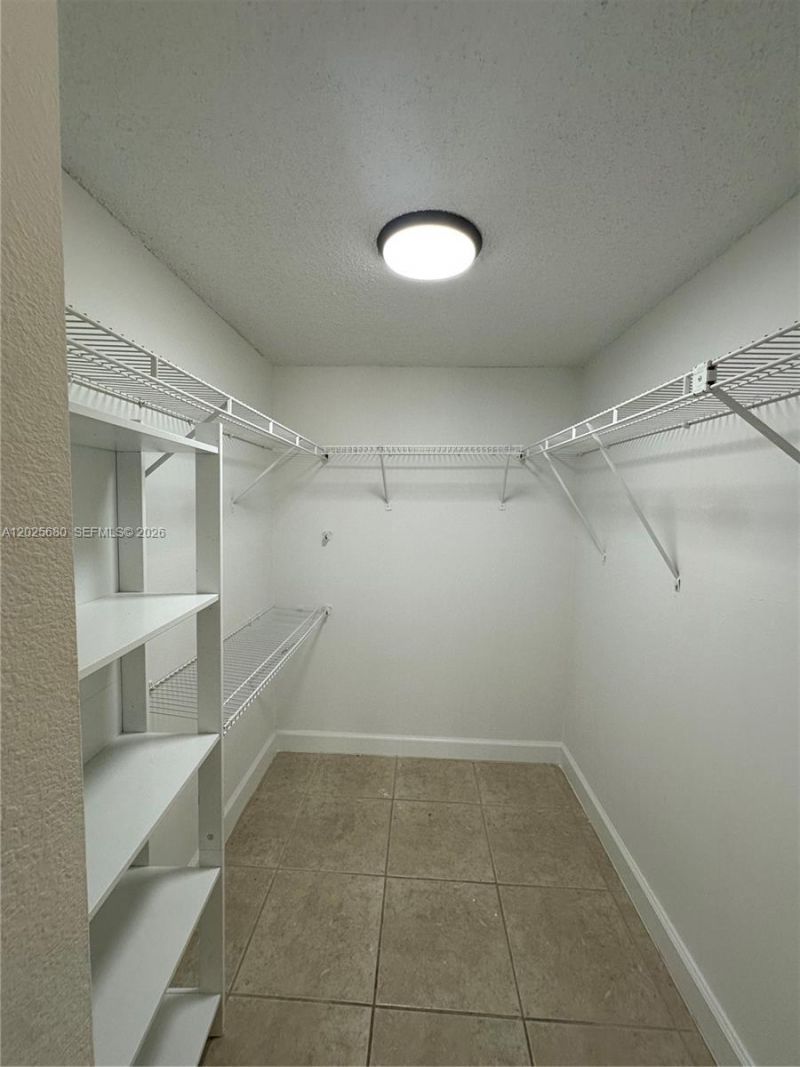 10900 SW 104th St, Unit 210, Miami, FL 33176 Photo
