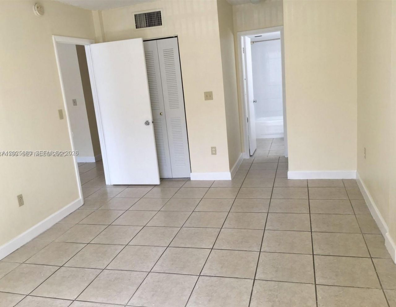 10900 SW 104th St, Unit 210, Miami, FL 33176 Photo