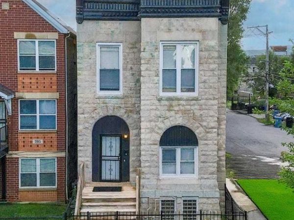 209 S Albany Avenue , Unit 1, Chicago, IL 60612