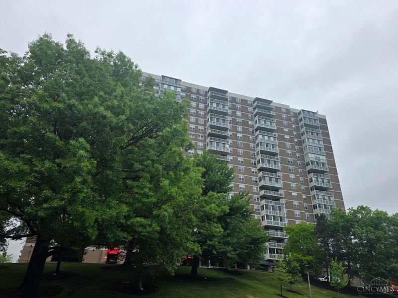 2444 Madison Road, Unit 210B, Cincinnati, OH 45208 Photo 1