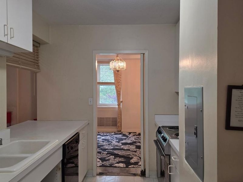2444 Madison Road, Unit 210B, Cincinnati, OH 45208 Photo 19