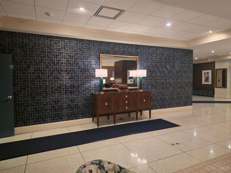2444 Madison Road, Unit 210B, Cincinnati, OH 45208 Photo 6
