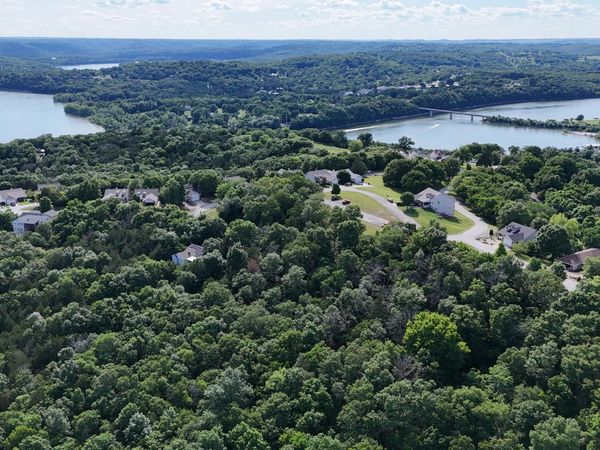 000 Howard Drive , Cape Fair, MO 65624
