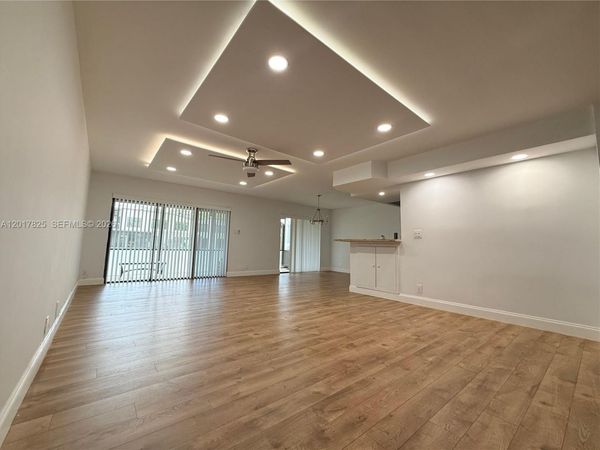 9717 N New River Canal Rd. , Unit 406, Plantation, FL 33324