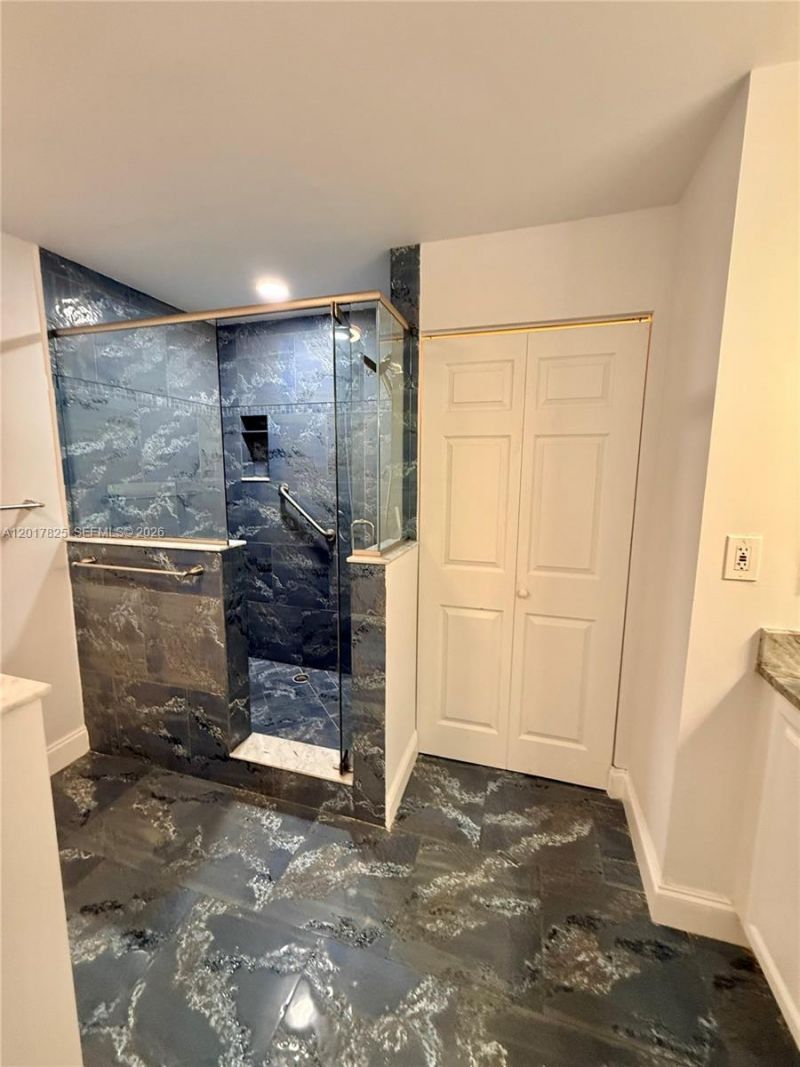 9717 N New River Canal Rd., Unit 406, Plantation, FL 33324 Photo