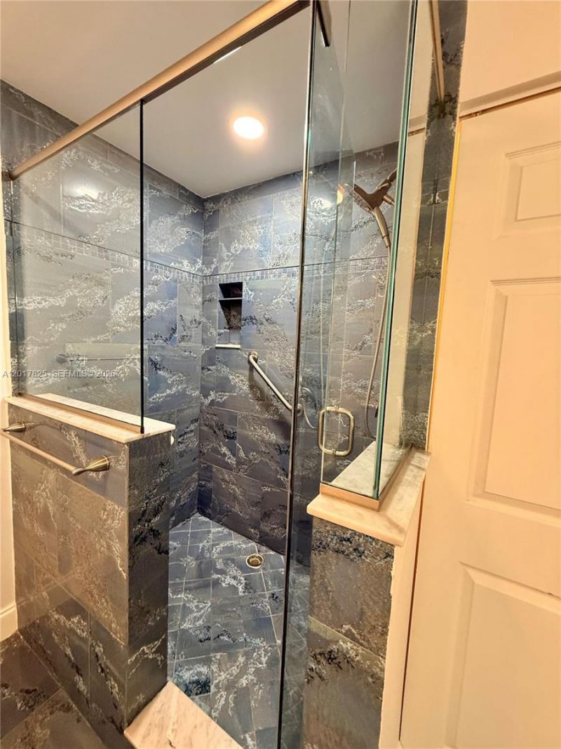 9717 N New River Canal Rd., Unit 406, Plantation, FL 33324 Photo