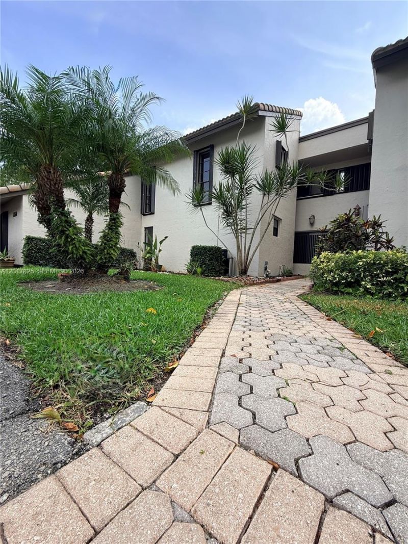 9717 N New River Canal Rd., Unit 406, Plantation, FL 33324 Photo
