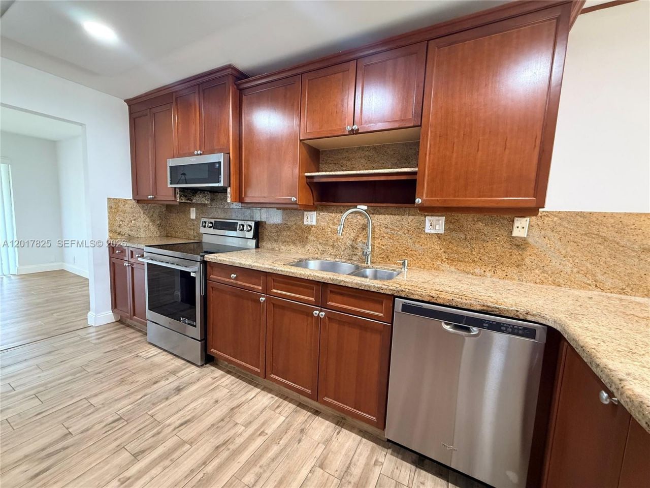9717 N New River Canal Rd., Unit 406, Plantation, FL 33324 Photo