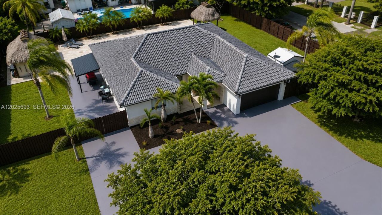 13282 SW 200th Ter, Miami, FL 33177 Photo