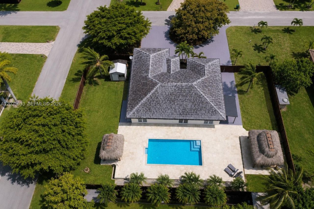 13282 SW 200th Ter, Miami, FL 33177 Photo