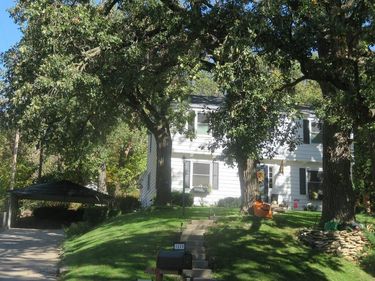 1239 CRESCENT Drive, COUNCIL BLUFFS, IA 51503