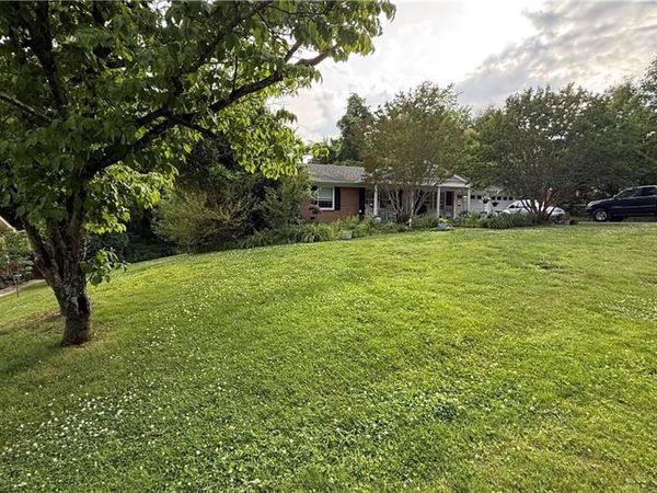 163 Florida Avenue , Mount Airy, NC 27030