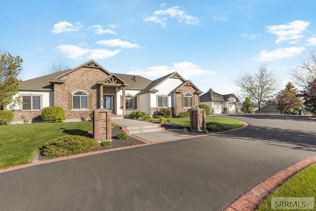 6757 S Red Bluff Lane, Idaho Falls, ID 83406 Main Photo