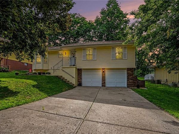 204 N Holder Road, Independence, MO 64050