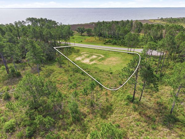 1045 Oyster Bay Drive, Milton, FL 32583