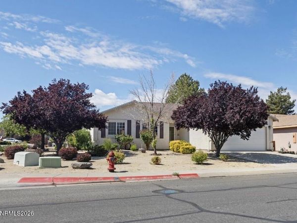 967 Julia Lane, Fernley, NV 89408