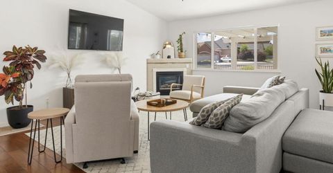 967 Julia Lane, Fernley, NV 89408 Photo