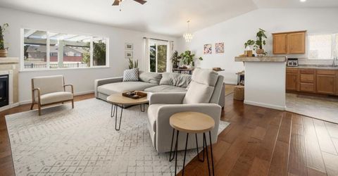 967 Julia Lane, Fernley, NV 89408 Photo