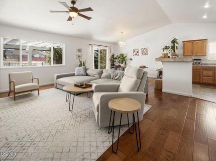 967 Julia Lane, Fernley, NV 89408 Photo