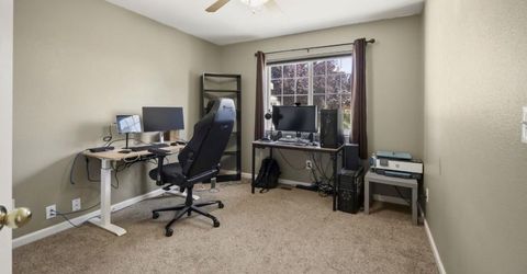 967 Julia Lane, Fernley, NV 89408 Photo