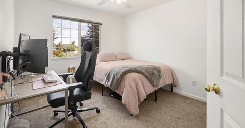 967 Julia Lane, Fernley, NV 89408 Photo