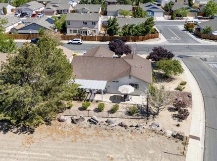 967 Julia Lane, Fernley, NV 89408 Photo