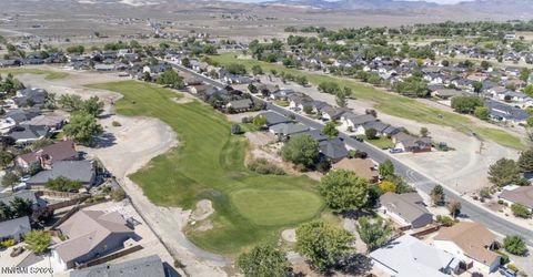 967 Julia Lane, Fernley, NV 89408 Photo