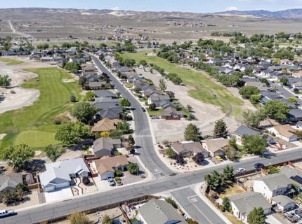 967 Julia Lane, Fernley, NV 89408 Photo
