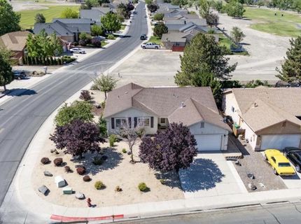 967 Julia Lane, Fernley, NV 89408 Photo