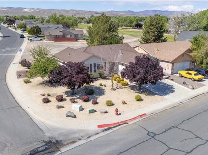 967 Julia Lane, Fernley, NV 89408 Photo