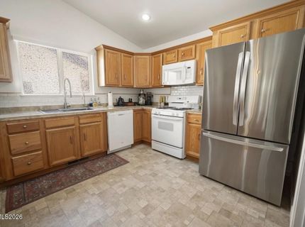 967 Julia Lane, Fernley, NV 89408 Photo