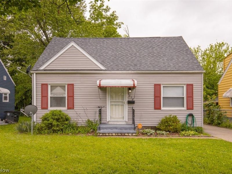1258 Crestview Avenue, Akron, OH 44320 Photo 2