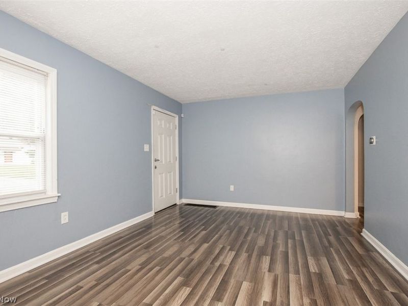 1258 Crestview Avenue, Akron, OH 44320 Photo 3