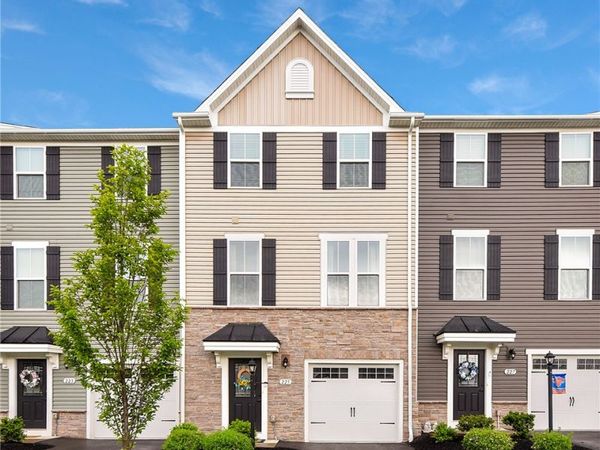 225 Chesna, Pittsburgh, PA 15234