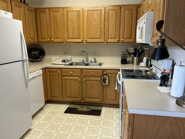 1152 Warrens Way Photo 6