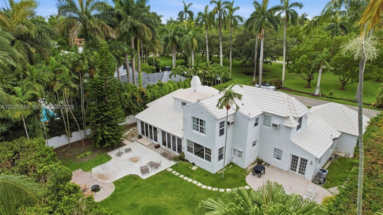 2535 Sunset Dr, Miami Beach, FL 33140 Photo