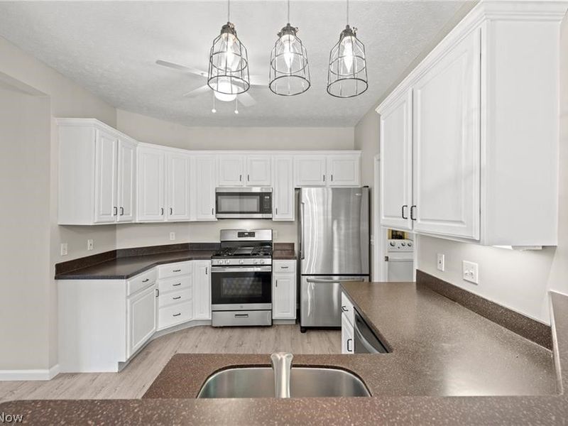 2547 Wyndgate Court, Unit 2547, Westlake, OH 44145 Photo 12