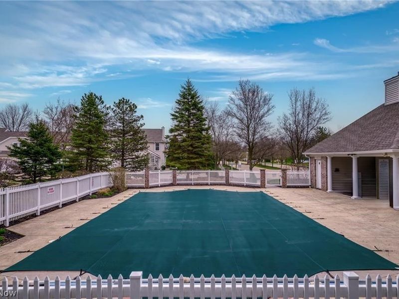 2547 Wyndgate Court, Unit 2547, Westlake, OH 44145 Photo 4