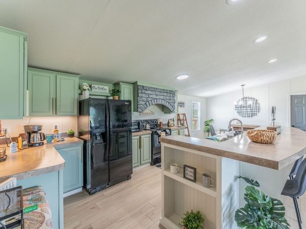 160 Indian TRL, Lockhart, TX 78644