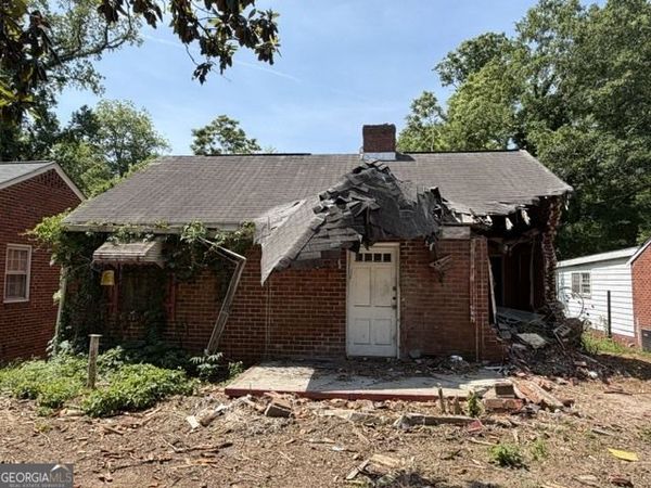 1640 Derry Avenue SW, Atlanta, GA 30310
