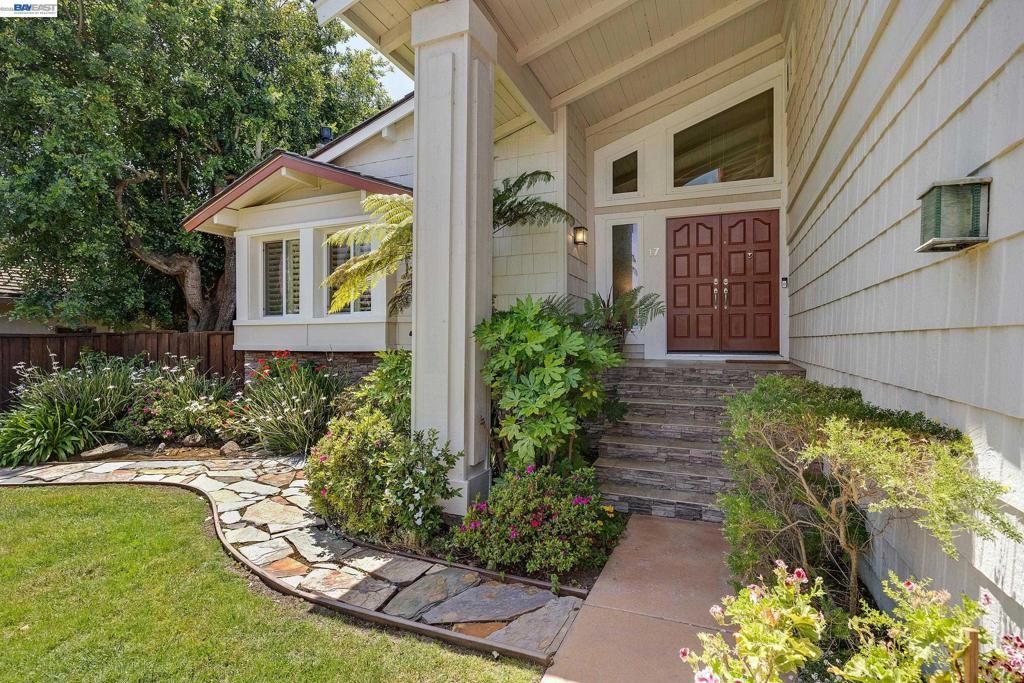 17 Suva Court, San Ramon, CA 94583 Main Photo